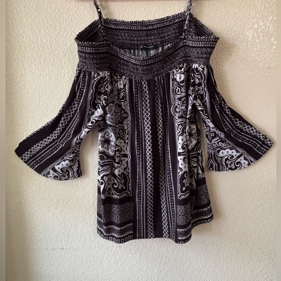 INC International Concepts Black and White Patterned Blouse - Picture 3 of 6